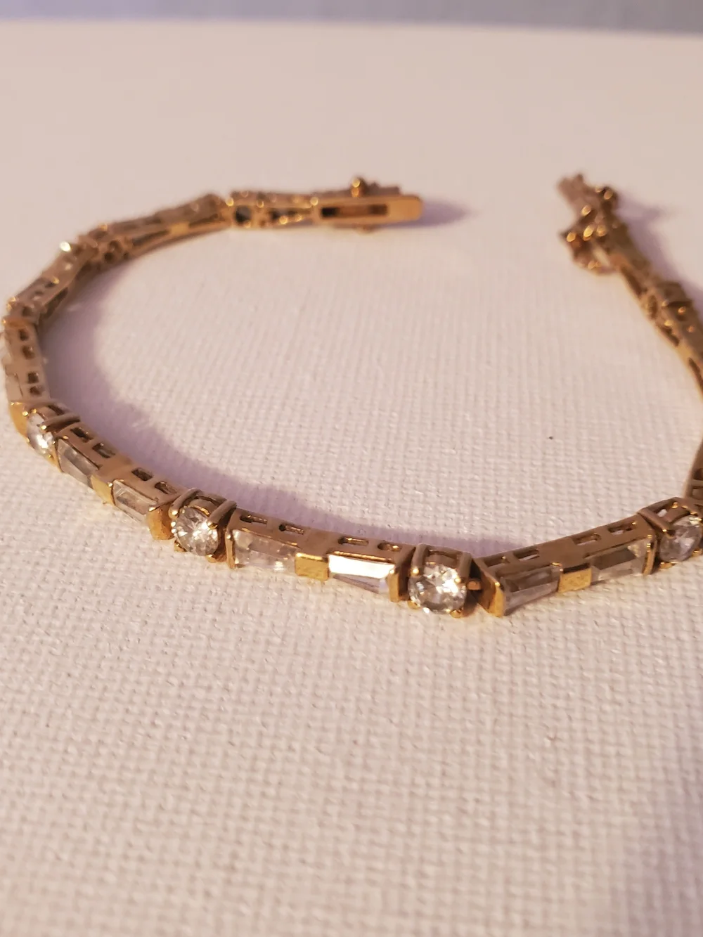 Avon‎ Faux Gold Tone Crystal Tennis Bracelet Women Jewelry